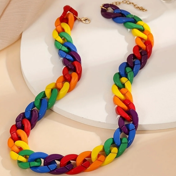 New! UNISEX LGBTQ+ Rainbow Chunky Resin Pride Necklace. - Picture 2 of 5